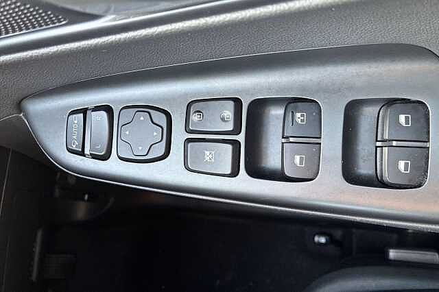 Hyundai KONA 1.6 GDi Hybrid Ultimate 5dr DCT