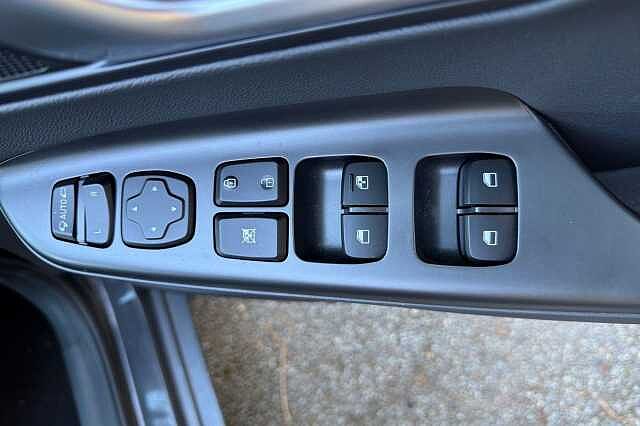 Hyundai KONA 1.6 GDi Hybrid Ultimate 5dr DCT