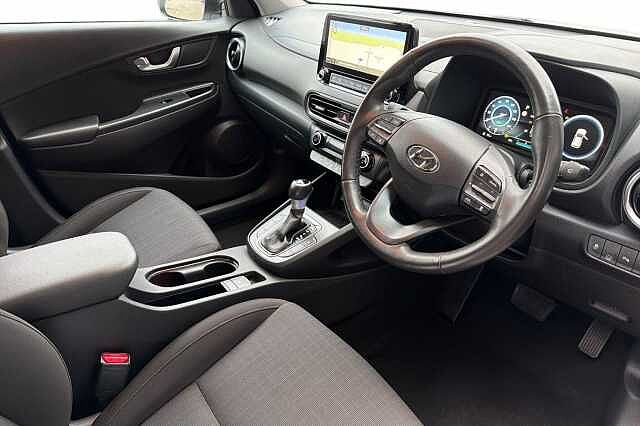 Hyundai KONA 1.6 GDi Hybrid Premium 5dr DCT White