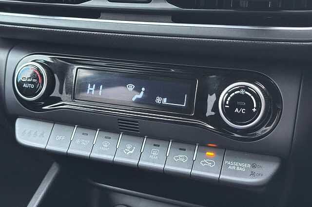 Hyundai KONA 1.6 GDi Hybrid Premium 5dr DCT White