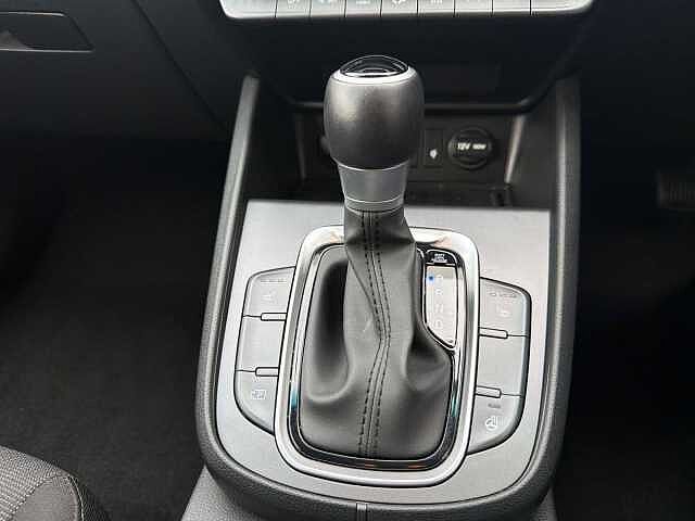 Hyundai KONA 1.6 GDi Hybrid Premium 5dr DCT