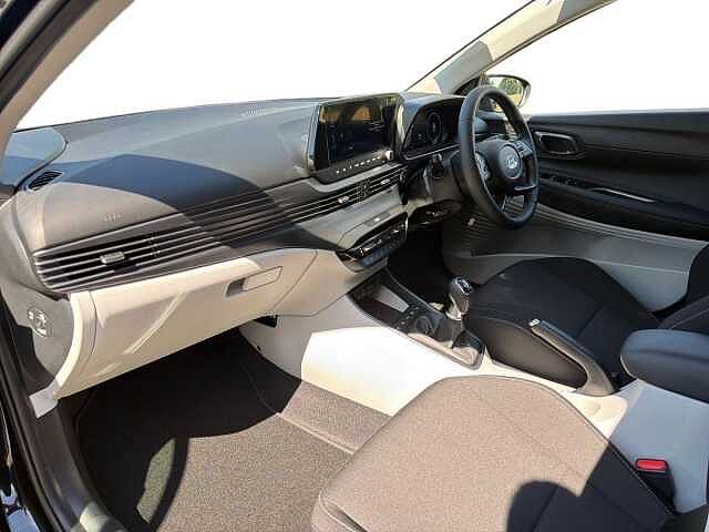 Hyundai I20 1.0T GDi 90 Tech Line 5dr Pearl - Phantom black
