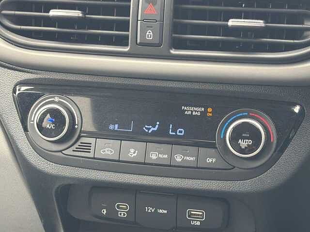 Hyundai I10 1.2 [79] Premium 5dr Auto [Nav]