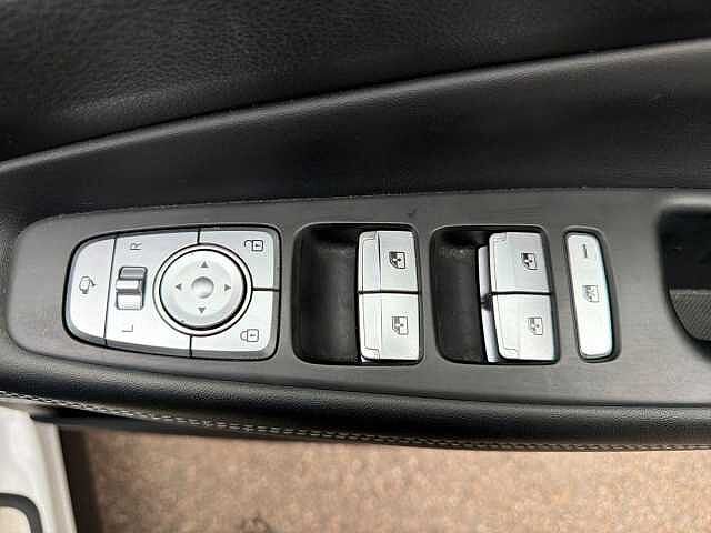 Hyundai SANTA FE 1.6 TGDi Hybrid Ultimate 5dr 4WD Auto